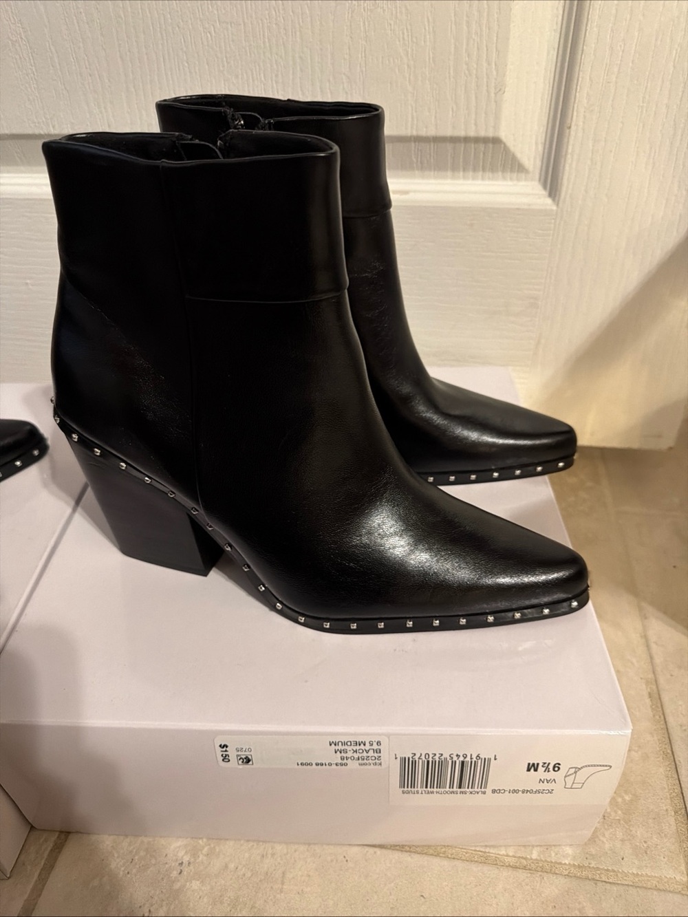 Charles David Black Stud-Trim Leather Ankle Boots 9.5 new $150 van